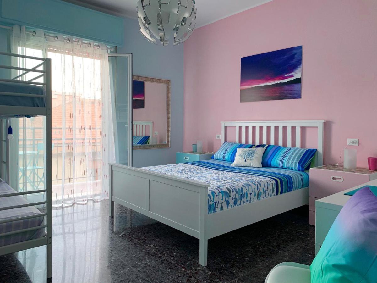 Biker'S Blue Cove Apartamento Finale Ligure Exterior foto